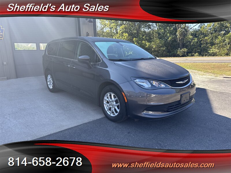 2020 Chrysler Voyager LX  