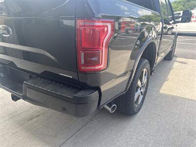 2015 Ford F-150 Lariat  SuperCrew 4x4 - Photo 21 - Hesston, PA 16647