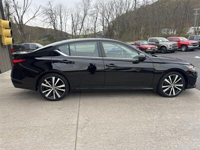 2022 Nissan Altima 2.5 SR - Photo 3 - Hesston, PA 16647