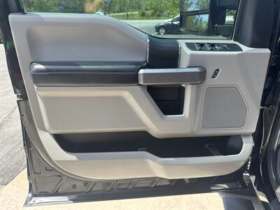 2018 Ford F-250 XLT Crew Cab 4x4 - Photo 24 - Hesston, PA 16647