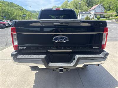 2018 Ford F-250 XLT Crew Cab 4x4 - Photo 5 - Hesston, PA 16647