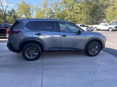 2022 Nissan Rogue S AWD - Photo 3 - Hesston, PA 16647