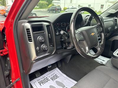 2018 Chevrolet Silverado 1500 LT  Crew Cab 4x4 - Photo 29 - Hesston, PA 16647