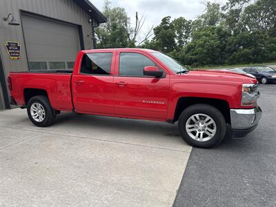 2018 Chevrolet Silverado 1500 LT  Crew Cab 4x4 - Photo 2 - Hesston, PA 16647