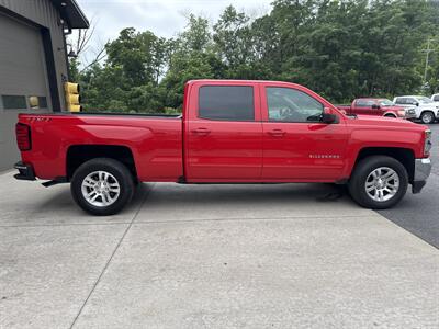 2018 Chevrolet Silverado 1500 LT  Crew Cab 4x4 - Photo 3 - Hesston, PA 16647