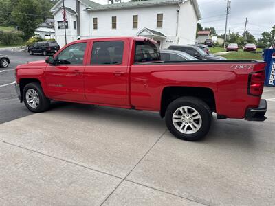 2018 Chevrolet Silverado 1500 LT  Crew Cab 4x4 - Photo 8 - Hesston, PA 16647