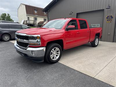 2018 Chevrolet Silverado 1500 LT  Crew Cab 4x4 - Photo 10 - Hesston, PA 16647