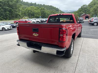 2018 Chevrolet Silverado 1500 LT  Crew Cab 4x4 - Photo 5 - Hesston, PA 16647