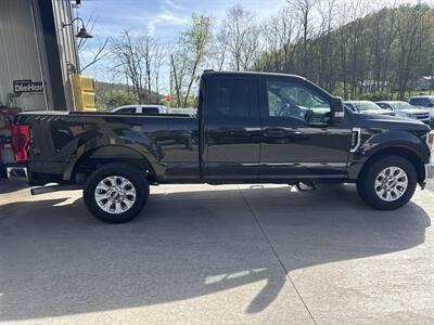 2020 Ford F-250 XLT  Super Cab 2x4 - Photo 3 - Hesston, PA 16647