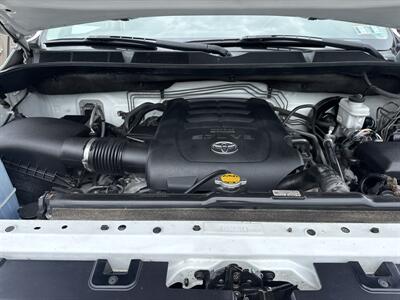 2015 Toyota Tundra SR5 CrewMax 4x4 - Photo 44 - Hesston, PA 16647