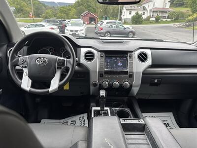 2015 Toyota Tundra SR5 CrewMax 4x4 - Photo 38 - Hesston, PA 16647