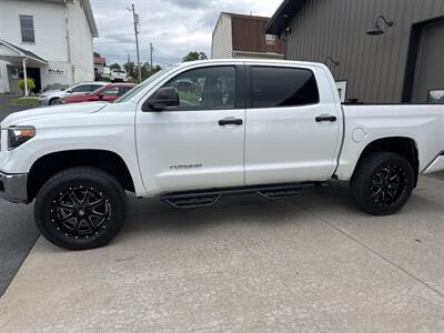 2015 Toyota Tundra SR5 CrewMax 4x4 - Photo 7 - Hesston, PA 16647