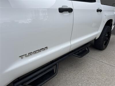 2015 Toyota Tundra SR5 CrewMax 4x4 - Photo 16 - Hesston, PA 16647