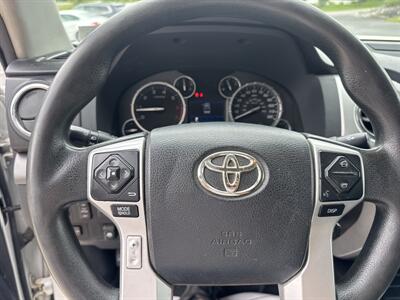 2015 Toyota Tundra SR5 CrewMax 4x4 - Photo 30 - Hesston, PA 16647