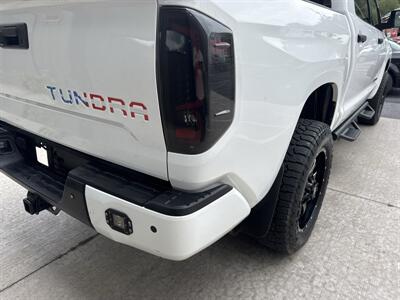 2015 Toyota Tundra SR5 CrewMax 4x4 - Photo 19 - Hesston, PA 16647