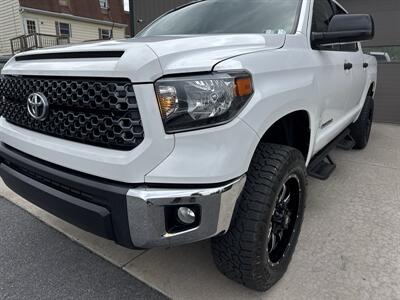 2015 Toyota Tundra SR5 CrewMax 4x4 - Photo 13 - Hesston, PA 16647