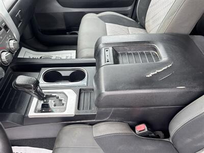 2015 Toyota Tundra SR5 CrewMax 4x4 - Photo 29 - Hesston, PA 16647