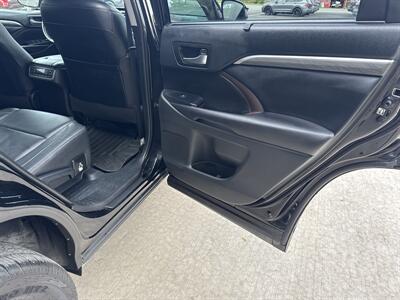 2019 Toyota Highlander Limited Platinum  AWD - Photo 41 - Hesston, PA 16647