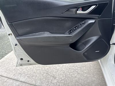 2016 Mazda Mazda3 Hatchback i Touring - Photo 22 - Hesston, PA 16647