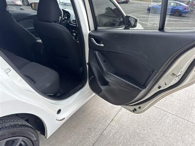 2016 Mazda Mazda3 Hatchback i Touring - Photo 37 - Hesston, PA 16647