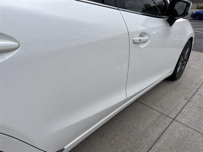 2016 Mazda Mazda3 Hatchback i Touring - Photo 20 - Hesston, PA 16647