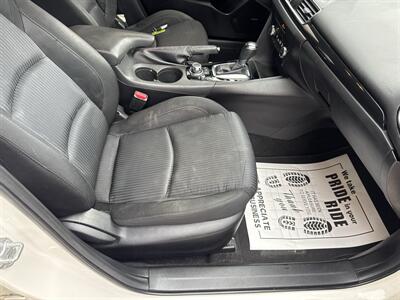 2016 Mazda Mazda3 Hatchback i Touring - Photo 40 - Hesston, PA 16647