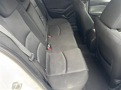 2016 Mazda Mazda3 Hatchback i Touring - Photo 38 - Hesston, PA 16647
