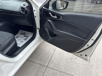 2016 Mazda Mazda3 Hatchback i Touring - Photo 39 - Hesston, PA 16647
