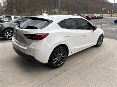 2016 Mazda Mazda3 Hatchback i Touring - Photo 4 - Hesston, PA 16647