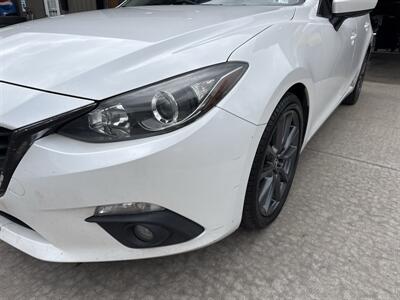 2016 Mazda Mazda3 Hatchback i Touring - Photo 13 - Hesston, PA 16647