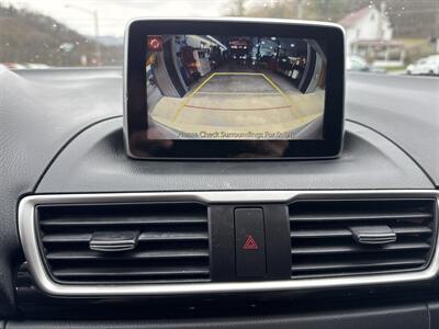 2016 Mazda Mazda3 Hatchback i Touring - Photo 32 - Hesston, PA 16647