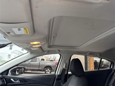 2016 Mazda Mazda3 Hatchback i Touring - Photo 25 - Hesston, PA 16647