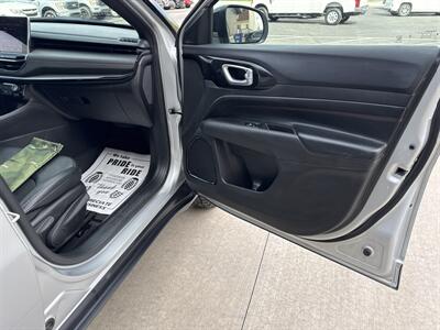 2025 Jeep Compass Trailhawk 4WD - Photo 39 - Hesston, PA 16647