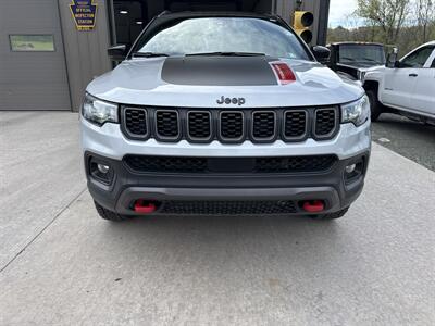 2025 Jeep Compass Trailhawk 4WD - Photo 9 - Hesston, PA 16647
