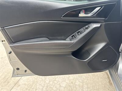 2015 Mazda Mazda3 i Grand Touring   - Photo 23 - Hesston, PA 16647