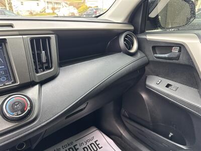 2014 Toyota RAV4 LE  AWD - Photo 31 - Hesston, PA 16647