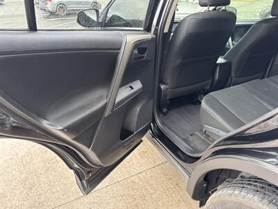 2014 Toyota RAV4 LE  AWD - Photo 33 - Hesston, PA 16647