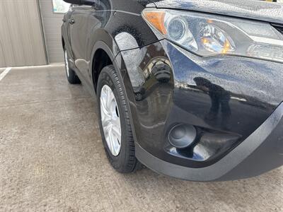 2014 Toyota RAV4 LE  AWD - Photo 11 - Hesston, PA 16647