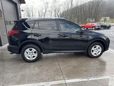 2014 Toyota RAV4 LE  AWD - Photo 3 - Hesston, PA 16647