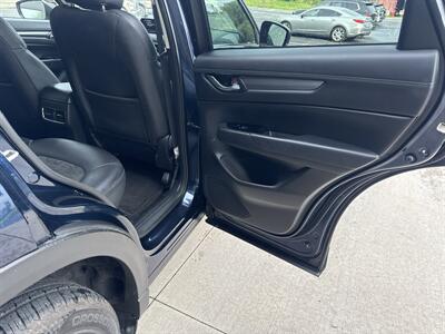 2019 Mazda CX-5 Touring AWD - Photo 37 - Hesston, PA 16647