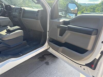 2017 Ford F-250 XL  Super Cab 4x4 - Photo 36 - Hesston, PA 16647