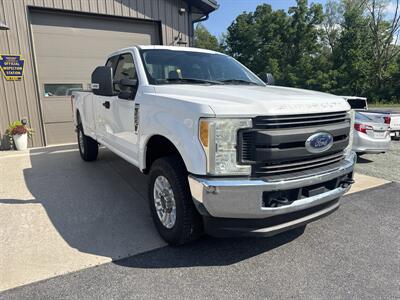 2017 Ford F-250 XL  Super Cab 4x4 - Photo 10 - Hesston, PA 16647