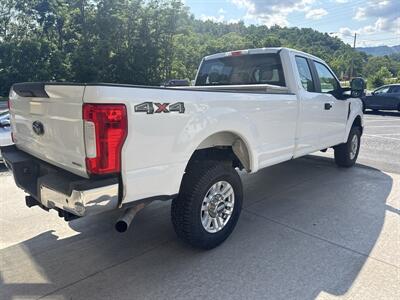 2017 Ford F-250 XL  Super Cab 4x4 - Photo 4 - Hesston, PA 16647