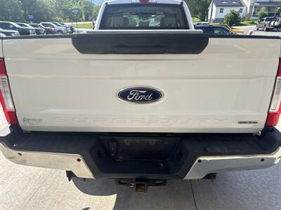 2017 Ford F-250 XL  Super Cab 4x4 - Photo 5 - Hesston, PA 16647