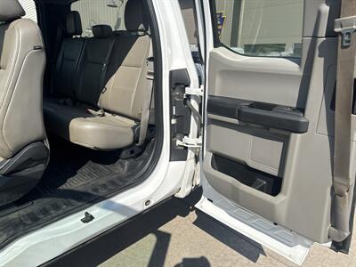 2017 Ford F-250 XL  Super Cab 4x4 - Photo 33 - Hesston, PA 16647