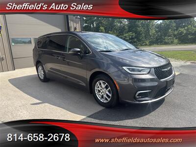 2023 Chrysler Pacifica Touring L   - Photo 1 - Hesston, PA 16647