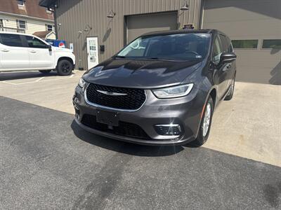 2023 Chrysler Pacifica Touring L   - Photo 9 - Hesston, PA 16647