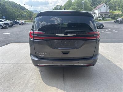 2023 Chrysler Pacifica Touring L   - Photo 5 - Hesston, PA 16647
