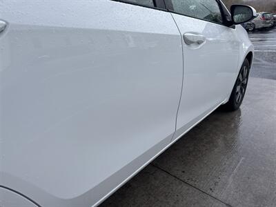 2016 Toyota Corolla LE   - Photo 20 - Hesston, PA 16647