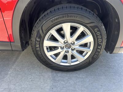 2015 Mazda CX-5 Touring AWD - Photo 39 - Hesston, PA 16647